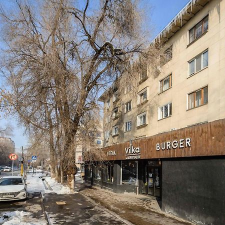 Mid-Century Charm Apartments В Центре Алматы Экстерьер фото