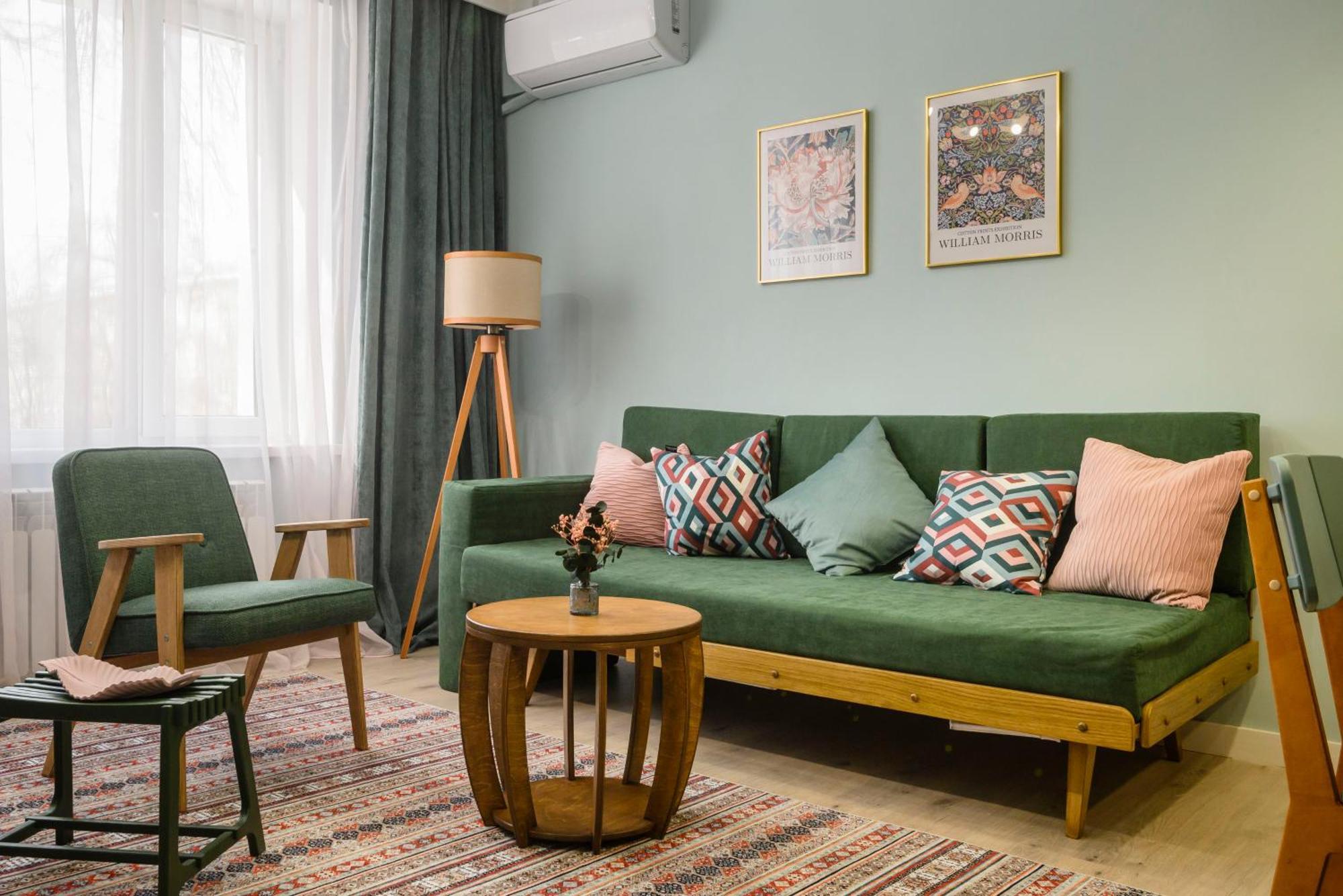 Mid-Century Charm Apartments В Центре Алматы Экстерьер фото