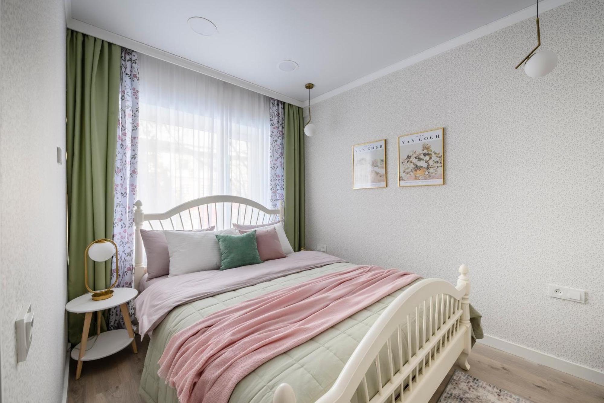 Mid-Century Charm Apartments В Центре Алматы Экстерьер фото