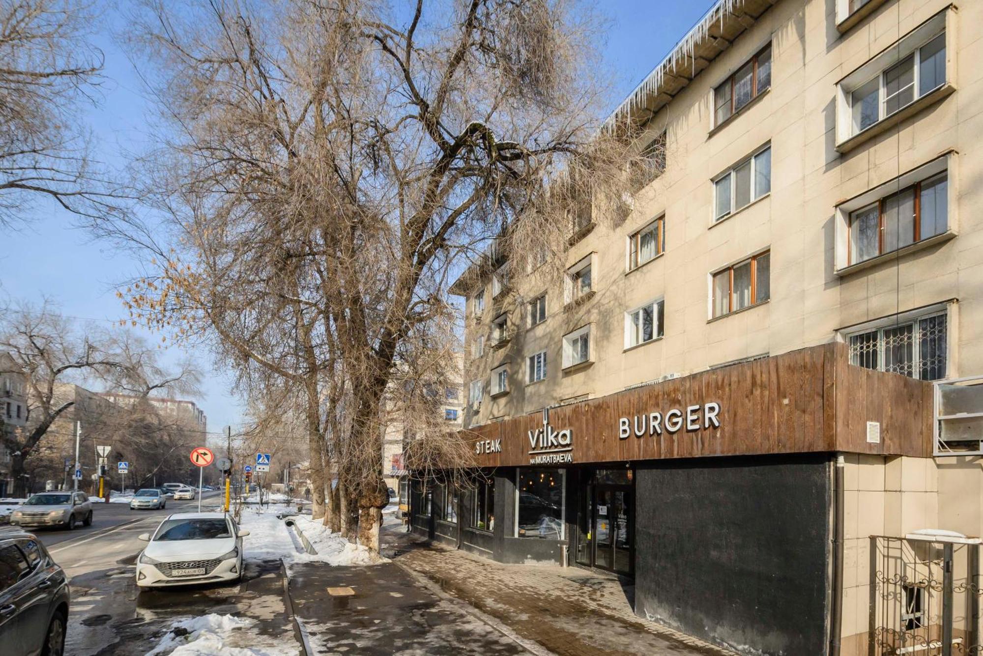 Mid-Century Charm Apartments В Центре Алматы Экстерьер фото