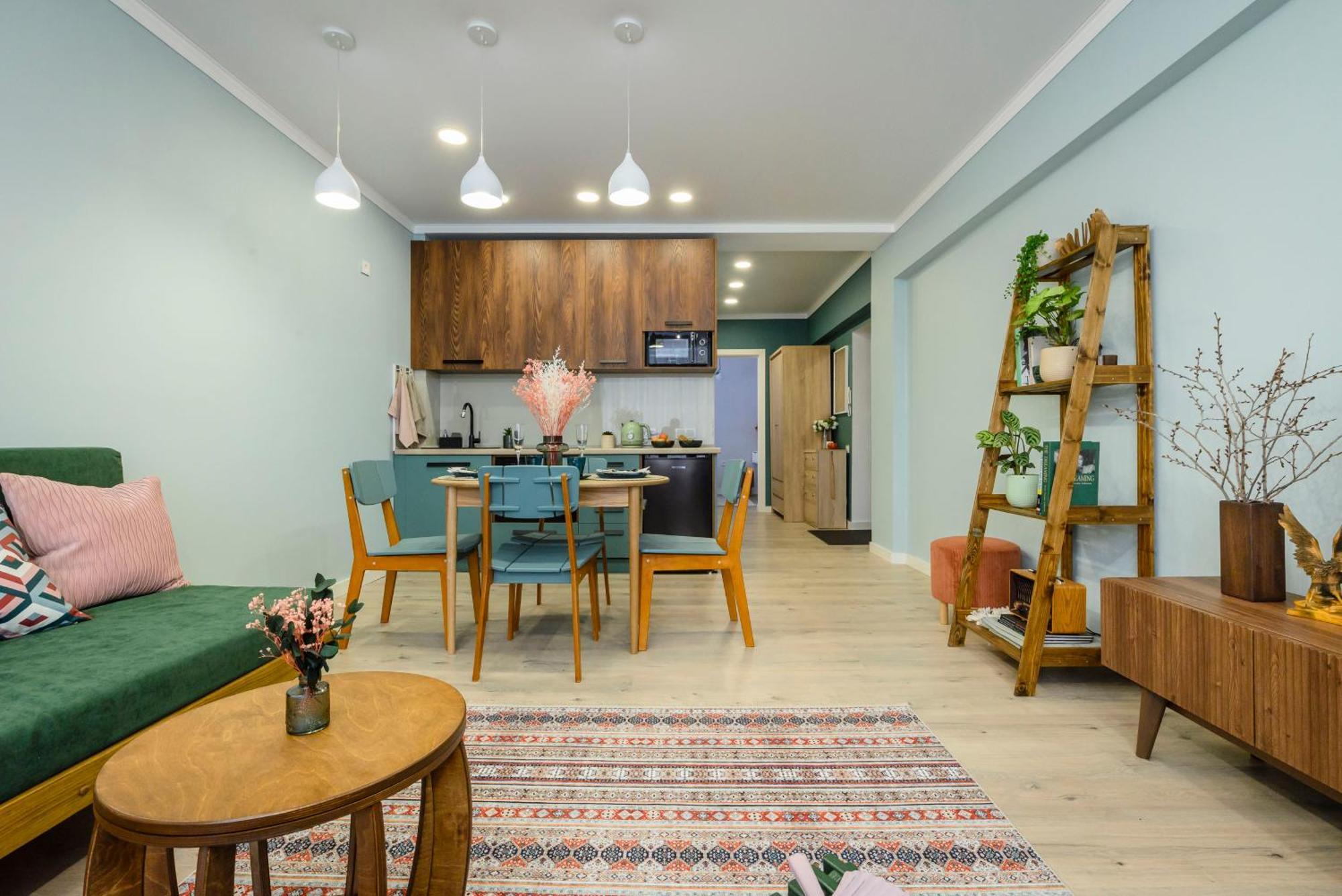 Mid-Century Charm Apartments В Центре Алматы Экстерьер фото